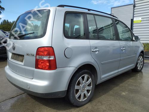 Right taillight VW TOURAN (1T1, 1T2) 2.0 TDI | BP28473718C35