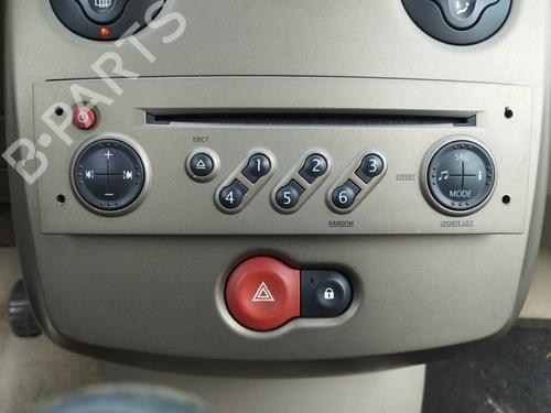 Used Radio RENAULT CLIO III (BR0/1, CR0/1) 1.2 16V (BR0P, CR0P) (101 hp) 31133224