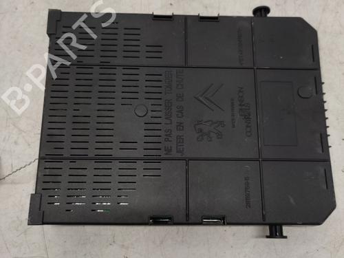 Used Fuse box Fuse box 37635625 37635625
