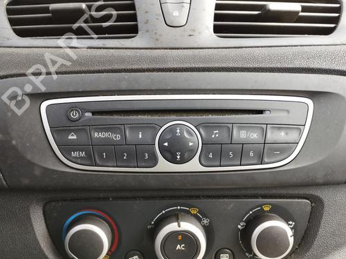 Used Radio Radio RENAULT SCÉNIC III (JZ0/1_) 1.5 dCi (110 hp) 33611770 33611770