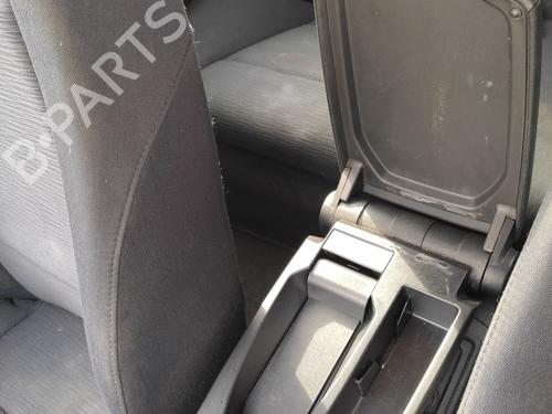 Mittelkonsole BMW 1 (E87) 118 d (143 hp) 27051527