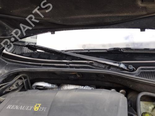Used Front windshield wiper arm RENAULT LAGUNA II Grandtour (KG0/1_) 1.9 dCi (125 hp) 27071699