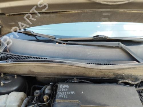 Used Front windshield wiper arm FORD FUSION (JU_) 1.4 TDCi (68 hp) 27045378