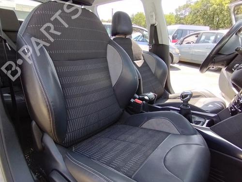 Used Right front seat Right front seat 37189382 37189382