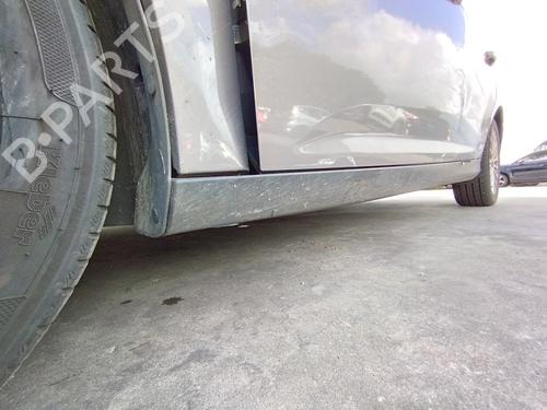 Used Left sideskirt FORD FOCUS III 1.6 EcoBoost (150 hp) 28384322