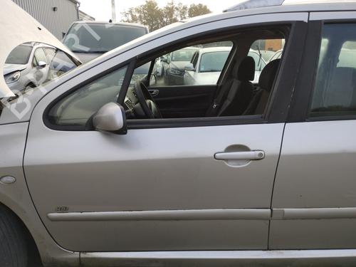 front-left-quarter-glass-peugeot-307-break-3e-2002-2003-2004-2005-2006-2007-2008-2009-29999950 main image