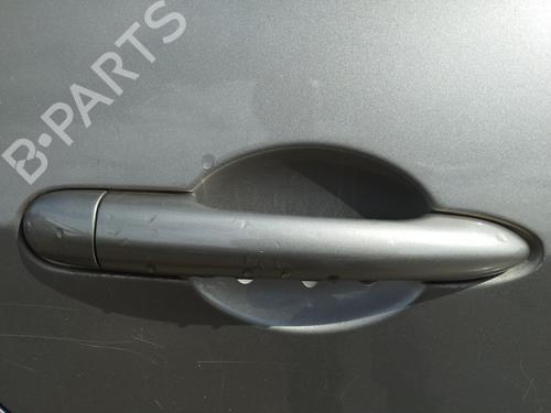 Klamka zewnętrzna drzwi tylnych prawych RENAULT MODUS / GRAND MODUS (F/JP0_) 1.2 (JP0C, JP0K, FP0C, FP0K, FP0P, JP0P, JP0T) 806070046R