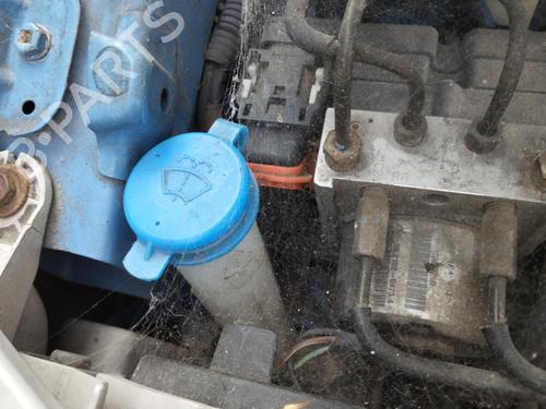 Used Windscreen washer tank CHEVROLET MATIZ (M200, M250) 0.8 (52 hp) 28117831