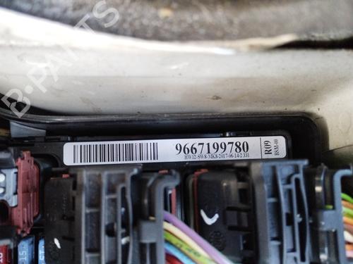 Used Fuse box Fuse box PEUGEOT 207 (WA_, WC_) 1.4 HDi (68 hp) 32234038 32234038