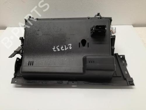 Used Glove box VW TOURAN (1T3) 2.0 TDI (170 hp) 27061522
