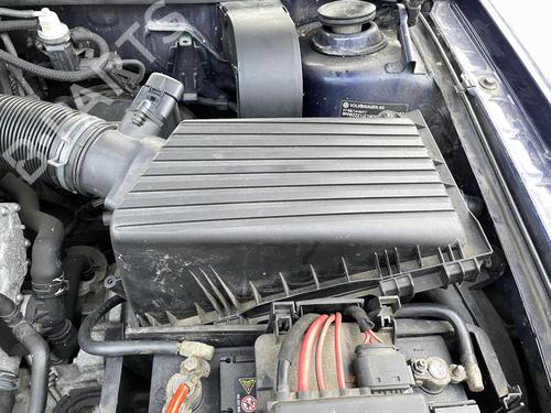 Used Air filter box VW BORA Variant (1J6) 1.9 TDI (101 hp) 27062647
