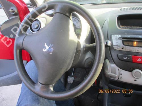 Used Driver airbag PEUGEOT 107 (PM_, PN_) 1.4 HDi (54 hp) 27050656