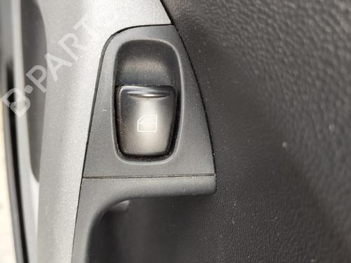 Højre fortil elrude kontakt SMART FORTWO Coupe (451) 1.0 (451.331, 451.380) (71 hp) 29969196