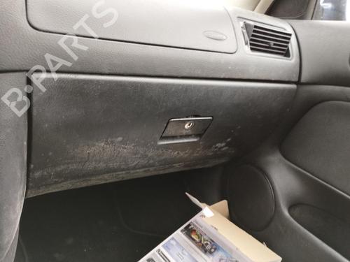 Used Glove box VW GOLF IV (1J1) 1.9 TDI (90 hp) 27089812