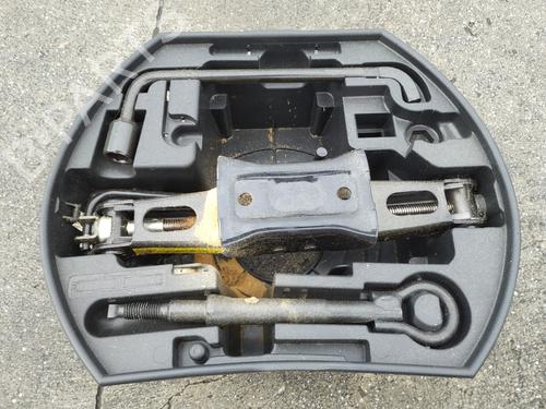 Used Jack Kit Jack Kit PEUGEOT 207 (WA_, WC_) 1.6 HDi (90 hp) 31836264 31836264