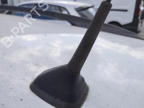 antennabase-renault-clio-iii-grandtour-kr01_-2007-27504816 main image