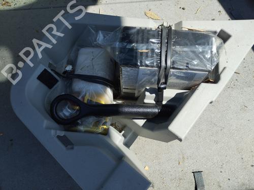 Used Jack Kit TOYOTA PRIUS (_W3_) 1.8 Plug-in Hybrid (ZVW30, ZVW35) (136 hp) 27342565