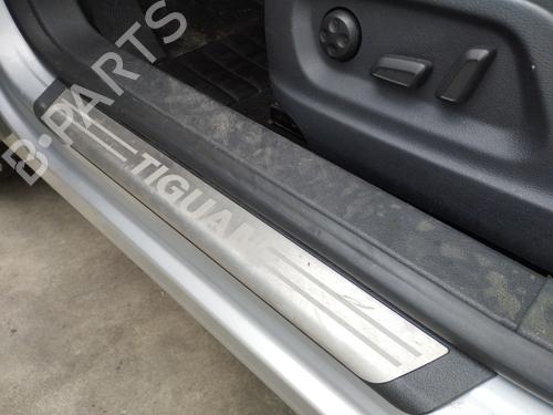 rubber-door-seal-vw-tiguan-5n_-2007-2008-2009-2010-2011-2012-2013-2014-2015-2016-2017-2018-39113817 main image