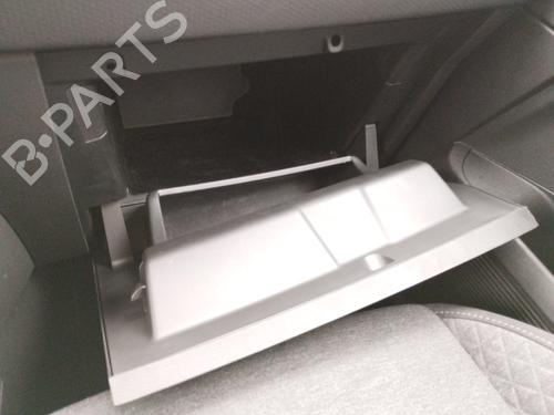 Used Glove box Glove box RENAULT CLIO V (B7_) 1.0 TCe 90 (B7MT) (91 hp) 29940832 29940832