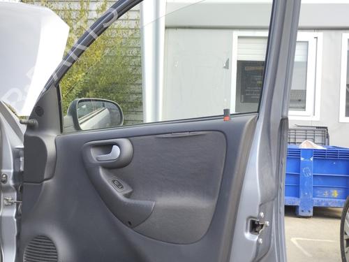 Dørrute Høyre foran OPEL CORSA C (X01) 1.7 DTI (F08, F68) (75 hp) 29550786