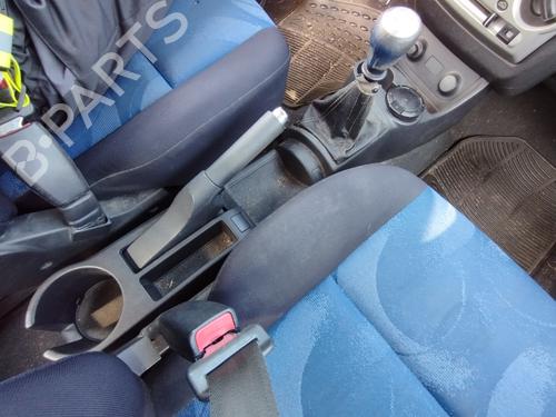 Used Middle console Middle console HYUNDAI GETZ (TB) 1.5 CRDi (88 hp) 29550628 29550628
