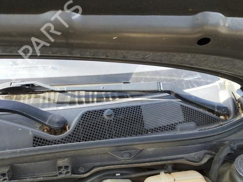 Used Front windshield wiper arm Front windshield wiper arm 37867129 37867129