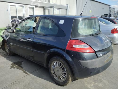 Used Front bumper reinforcement RENAULT MEGANE II (BM0/1_, CM0/1_) 2.0 16V (BM0U, CM0U) (135 hp) 27084589