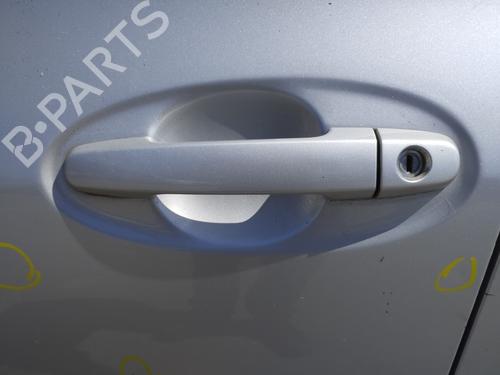 Venstre foran utvendig håndtak TOYOTA YARIS (_P9_) 1.3 VVT-i (SCP90_, SCP90R) (87 hp) 27362691