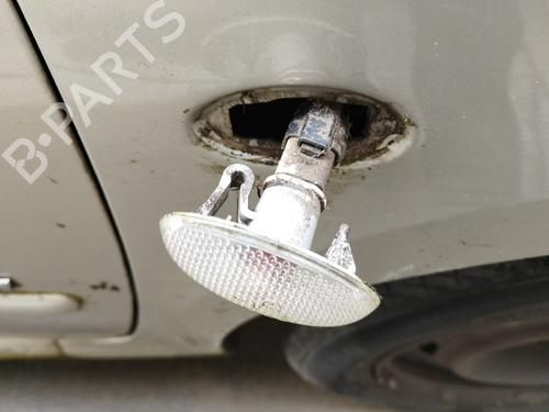 right-front-indicator-peugeot-307-break-3e-2002-2003-2004-2005-2006-2007-2008-2009-29969255 main image