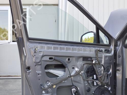 left-front-door-renault-scenic-iii-jz01_-2008-2009-2010-2011-2012-2013-2014-2015-2016-37600396 main image
