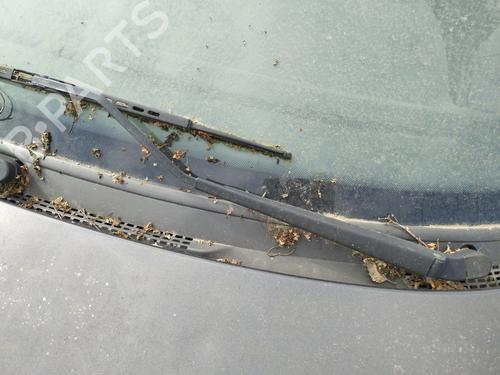 Used Front windshield wiper arm PEUGEOT 306 Hatchback (7A, 7C, N3, N5) 2.0 HDI 90 (90 hp) 28213550