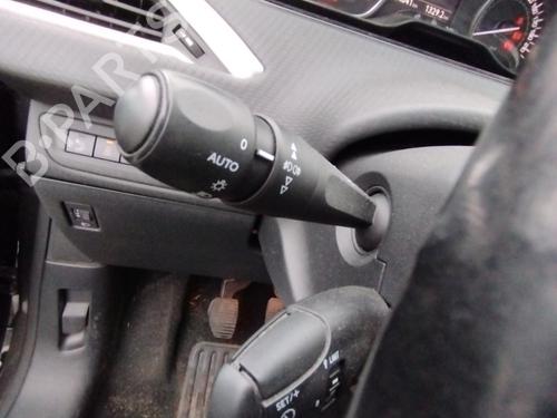 Used Steering column stalk Steering column stalk PEUGEOT 2008 I (CU_) 1.2 THP 110 / PureTech 110 (110 hp) 31036763 31036763