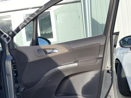 Right front door OPEL MERIVA B MPV (S10) 1.7 CDTI (75) | BP29958302C3