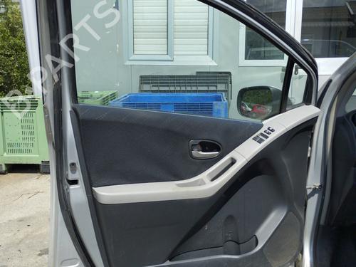 Used Front left window mechanism TOYOTA YARIS (_P9_) 1.3 VVT-i (SCP90_, SCP90R) (87 hp) 27042405