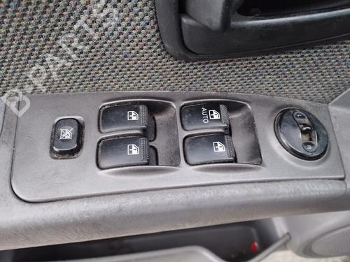 Used Left front window switch HYUNDAI MATRIX (FC) 1.5 CRDi (102 hp) 31602826