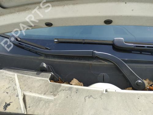 Used Front windshield wiper arm BMW 3 (E90) 320 d (177 hp) 27084581