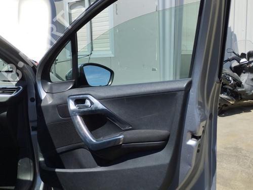 front-right-door-window-peugeot-2008-i-cu_-2013-37189340 main image