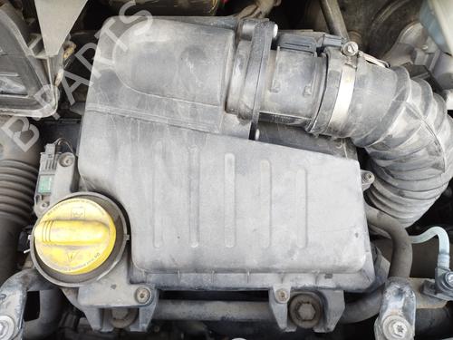 Used Air filter box Air filter box RENAULT TRAFIC II Van (FL) 2.0 dCi 115 (FL01, FL0U, FL00, FL0H, FL0M) (114 hp) 33635174 33635174