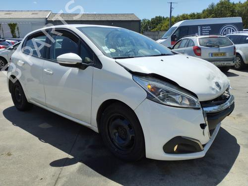 Højre Foran Tågelygte Højre Foran Tågelygte PEUGEOT 208 I (CA_, CC_) [2012-2021] 37035905 37035905