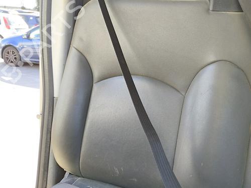 front-right-seatbelt-iveco-daily-vi-van-2014-32729667 main image