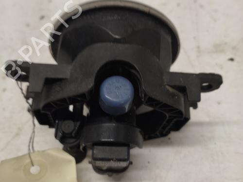 right-front-fog-light-renault-megane-iv-grandtour-k9amn_-2016-32095772 main image