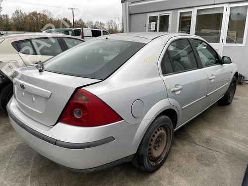 Used Rear axle FORD MONDEO III Saloon (B4Y) 1.8 16V (110 hp) 27087193
