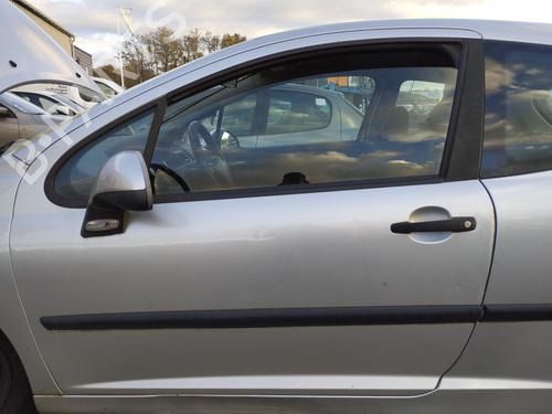 front-left-exterior-door-handle-peugeot-207-wa_-wc_-2006-2007-2008-2009-2010-2011-2012-2013-2014-2015-30752801 main image