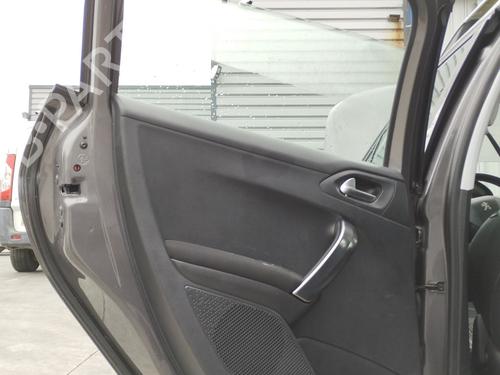 Venstre bak invendig håndtak PEUGEOT 2008 I (CU_) 1.2 THP 110 / PureTech 110 (110 hp) 31036779