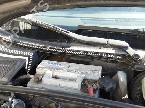 Used Front windshield wiper arm AUDI A4 B6 (8E2) 1.9 TDI (130 hp) 27088787