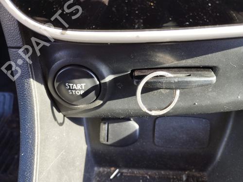 Kartenleser für RENAULT CLIO IV (BH_) 1.5 dCi 75 (75 hp) 32784381