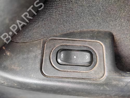 Pulsantiera anteriore destra OPEL CORSA C (X01) 1.3 CDTI (F08, F68) (70 hp) 27048420