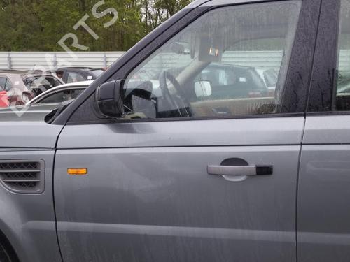 Used Front left exterior door handle Front left exterior door handle LAND ROVER RANGE ROVER SPORT I (L320) 2.7 D 4x4 (190 hp) 27071599 27071599