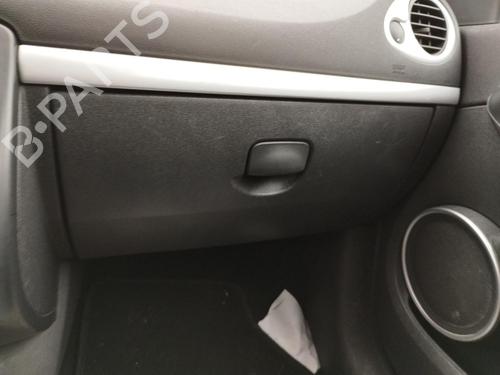 Used Glove box RENAULT CLIO III (BR0/1, CR0/1) 1.4 16V (98 hp) 27082427