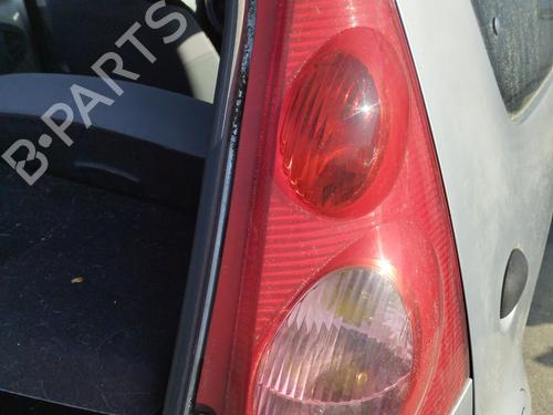 Rückleuchte Rechts für PEUGEOT 107 (PM_, PN_) 1.0 (68 hp) 27045138